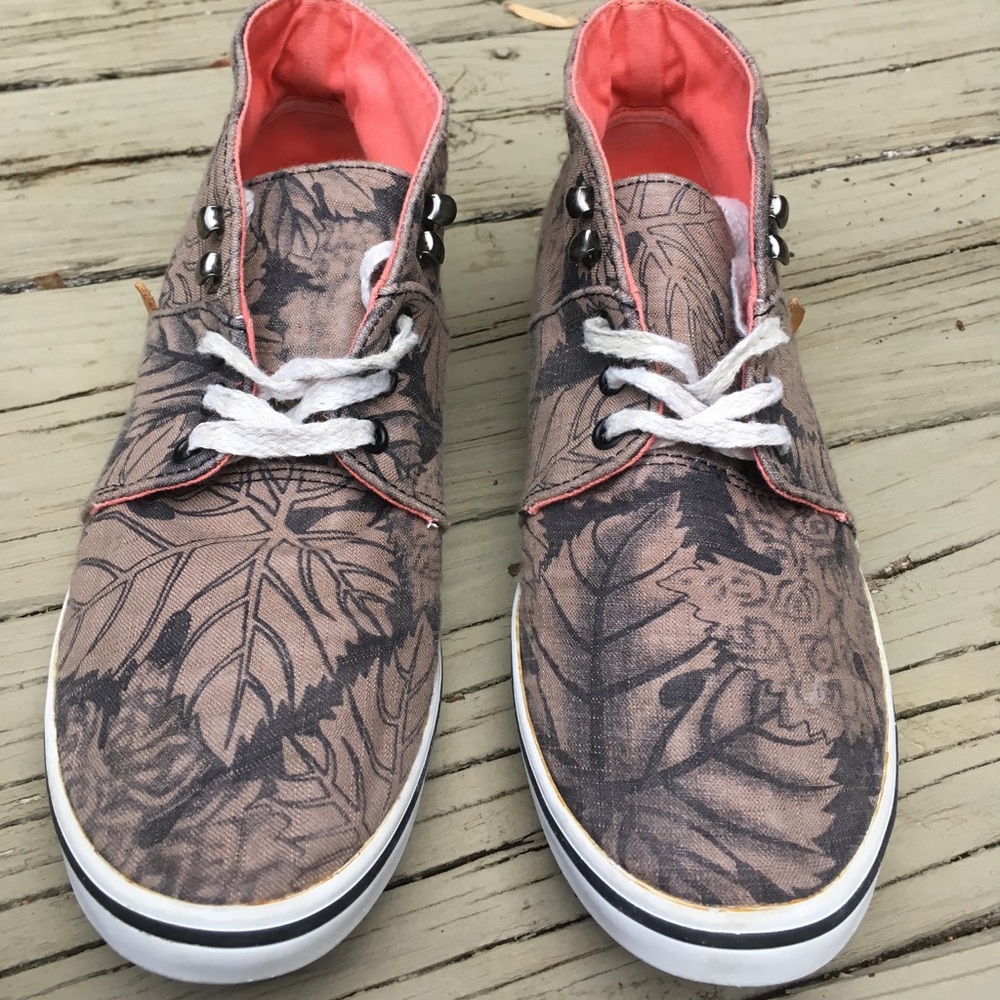 Vans fall leaf shoes women's size 9